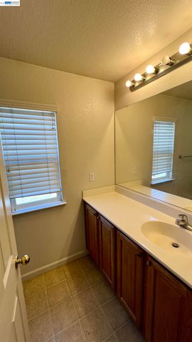 3811 Claire St, Stockton, CA 95212