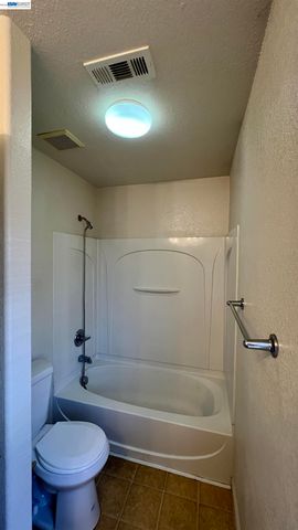 3811 Claire St, Stockton, CA 95212