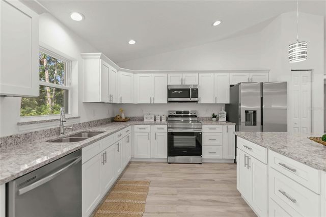 20615 SW ROBIN DRIVE, Dunnellon, FL 34431