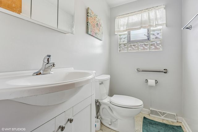 1404 W 97th Street, Chicago, IL 60643