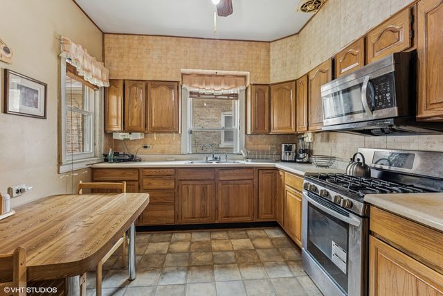 1404 W 97th Street, Chicago, IL 60643