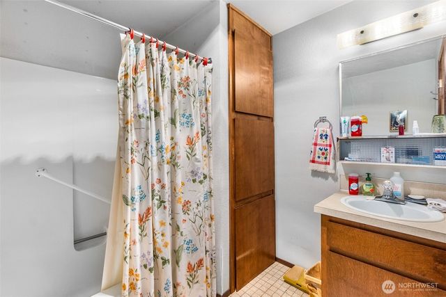 3604 Landau Avenue NE, Olympia, WA 98506