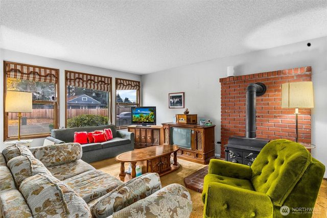 3604 Landau Avenue NE, Olympia, WA 98506