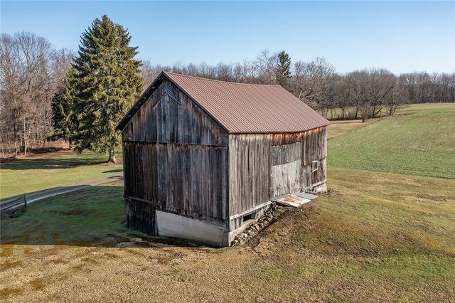 7355 Penn Avenue, Lincoln Twp, PA 15501