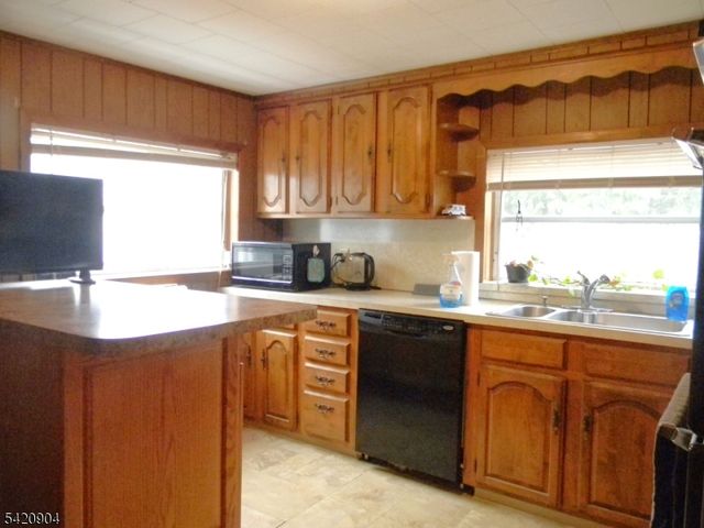 49 Mabie St, Franklin Boro, NJ 07416