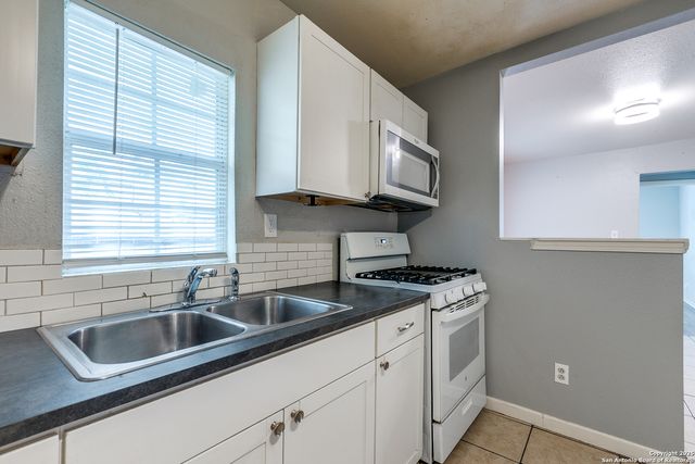 2310 Delgado, San Antonio, TX 78228