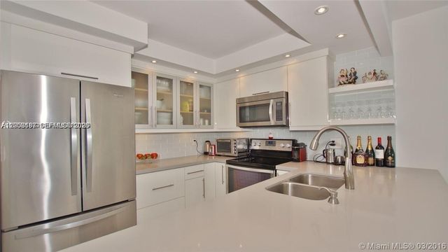 100 Bayview Dr 1811, Sunny Isles Beach, FL 33160