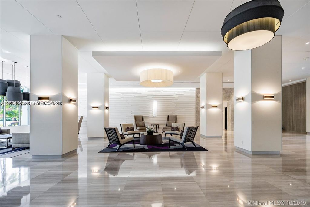 100 Bayview Dr 1811, Sunny Isles Beach, FL 33160