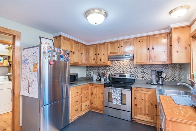 36 Conz St, Northampton, MA 01060