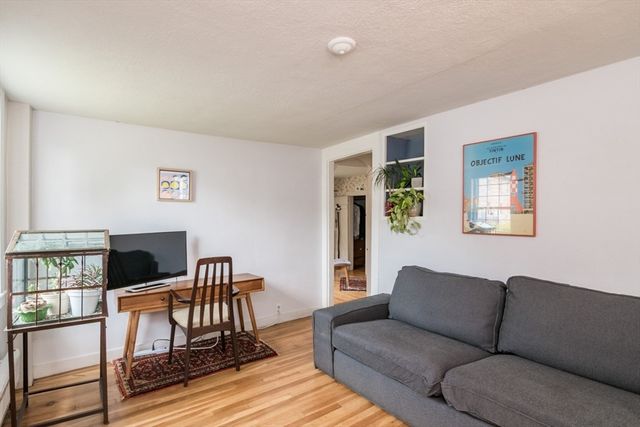 36 Conz St, Northampton, MA 01060