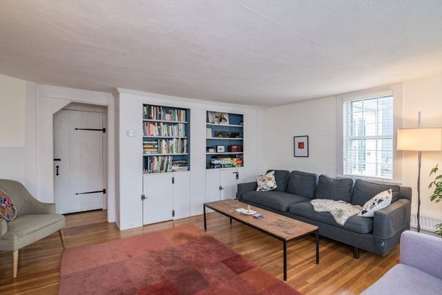 36 Conz St, Northampton, MA 01060