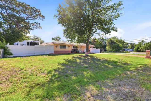 6760 RUNNEL DRIVE, New Port Richey, FL 34653