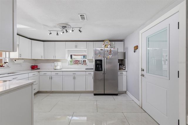 6760 RUNNEL DRIVE, New Port Richey, FL 34653