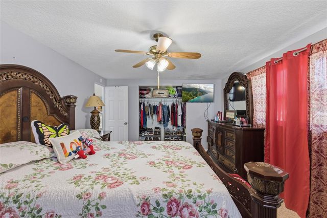 6760 RUNNEL DRIVE, New Port Richey, FL 34653
