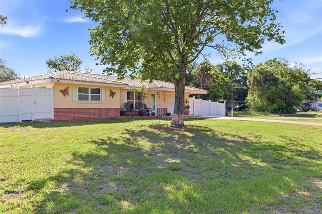6760 RUNNEL DRIVE, New Port Richey, FL 34653