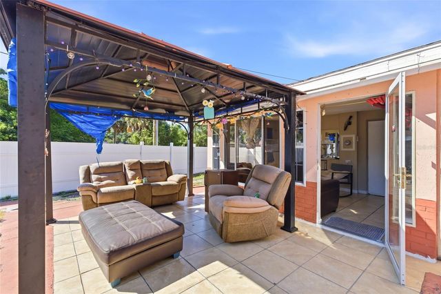6760 RUNNEL DRIVE, New Port Richey, FL 34653