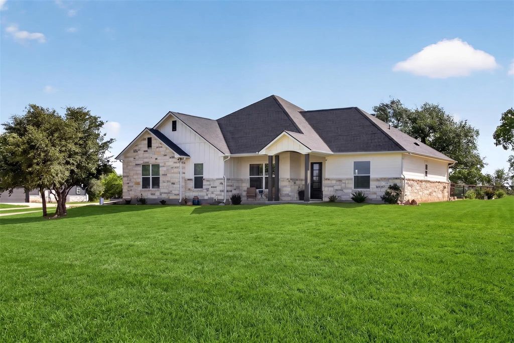 317 Esperanza Petal PASS, Liberty Hill, TX 78642