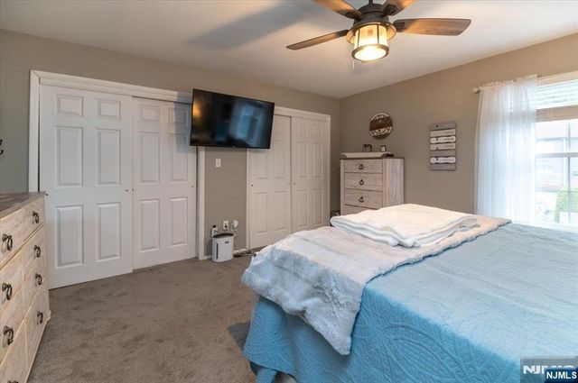 51 Beacon Hill Road E, West Milford, NJ 07480