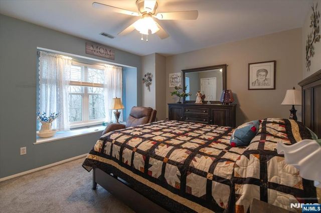 51 Beacon Hill Road E, West Milford, NJ 07480