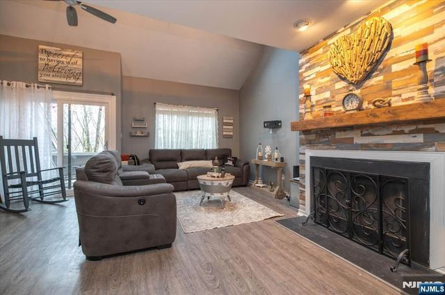 51 Beacon Hill Road E, West Milford, NJ 07480