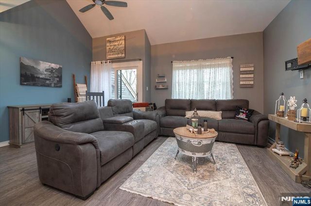 51 Beacon Hill Road E, West Milford, NJ 07480