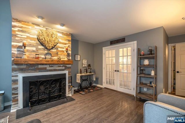 51 Beacon Hill Road E, West Milford, NJ 07480