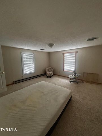 803 Middle Wallens Creek Road, Duffield, VA 24244