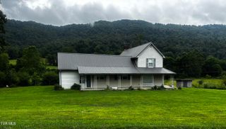 803 Middle Wallens Creek Road, Duffield, VA 24244