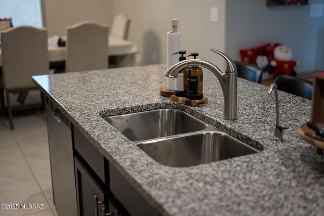 7173 S Draper Road, Tucson, AZ 85757