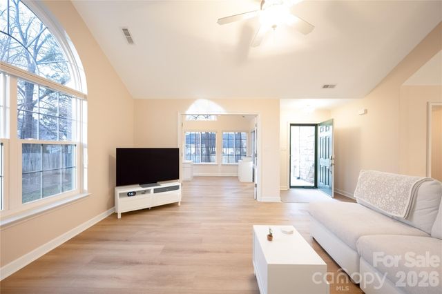 5515 Prosperity View Drive, Charlotte, NC 28269