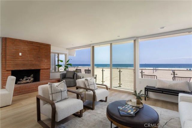 6704 W Oceanfront, Newport Beach, CA 92663