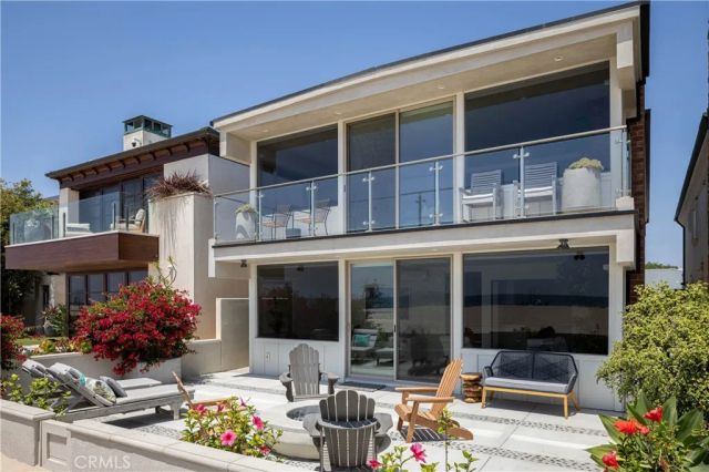 6704 W Oceanfront, Newport Beach, CA 92663