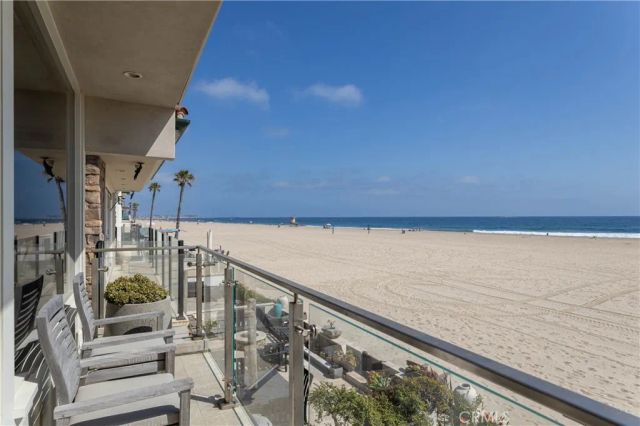 6704 W Oceanfront, Newport Beach, CA 92663