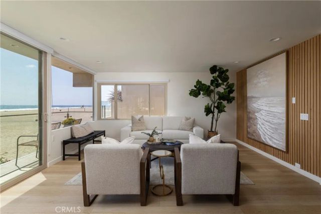 6704 W Oceanfront, Newport Beach, CA 92663