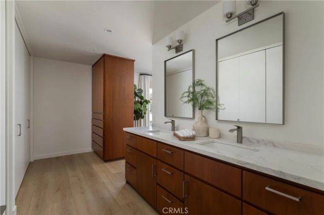 6704 W Oceanfront, Newport Beach, CA 92663