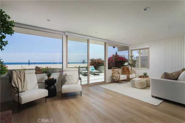 6704 W Oceanfront, Newport Beach, CA 92663
