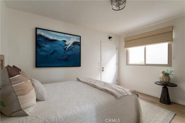6704 W Oceanfront, Newport Beach, CA 92663