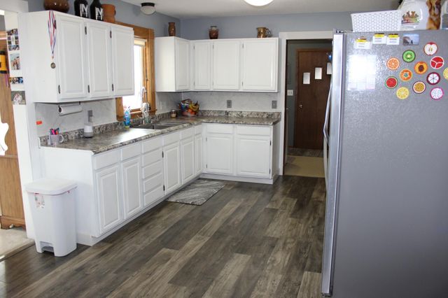 308 Lois Avenue S, Herman, MN 56248