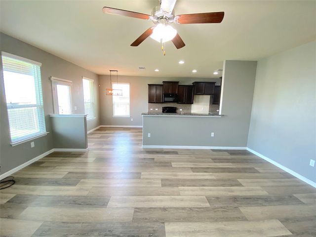 122 Liard River RD, Hutto, TX 78634