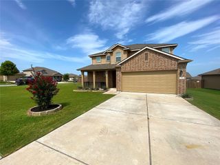 122 Liard River RD, Hutto, TX 78634