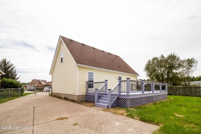 6005 Delilah Ct, Louisville, KY 40272