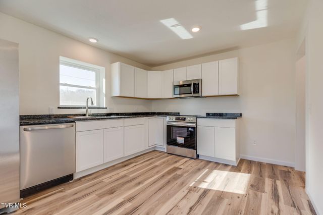 200 Independence Drive, Kingsport, TN 37660