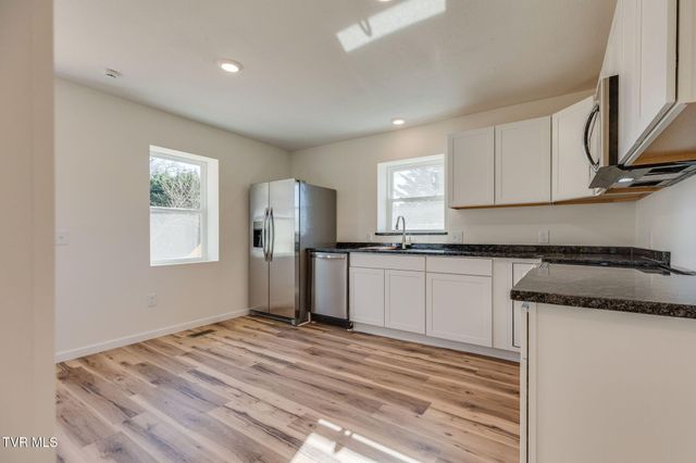 200 Independence Drive, Kingsport, TN 37660