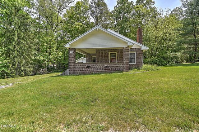 275 Tiger Creek Road, Roan Mountain, TN 37687