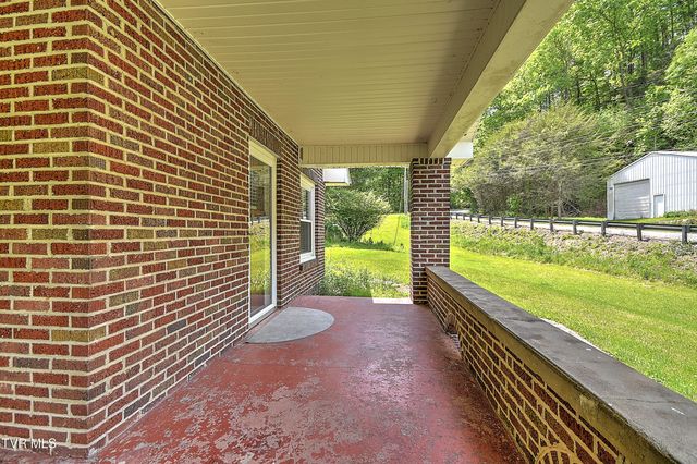 275 Tiger Creek Road, Roan Mountain, TN 37687