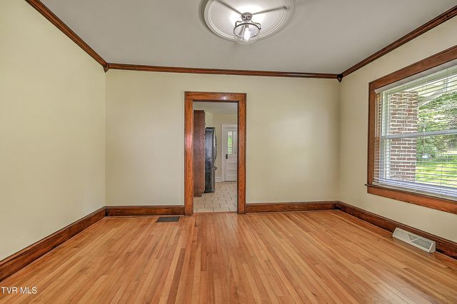 275 Tiger Creek Road, Roan Mountain, TN 37687