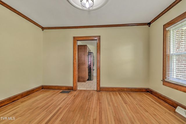 275 Tiger Creek Road, Roan Mountain, TN 37687