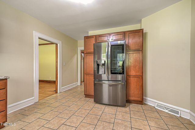 275 Tiger Creek Road, Roan Mountain, TN 37687