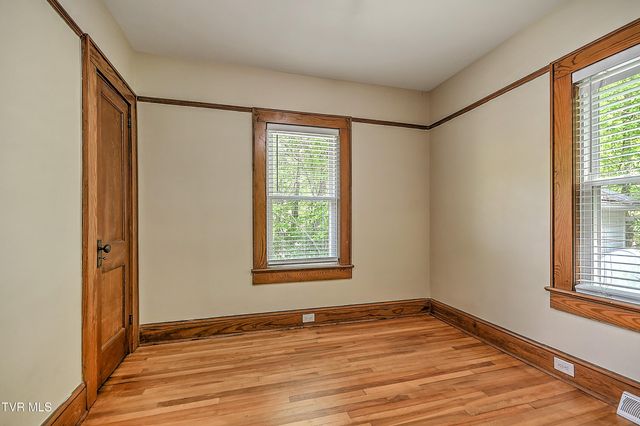 275 Tiger Creek Road, Roan Mountain, TN 37687