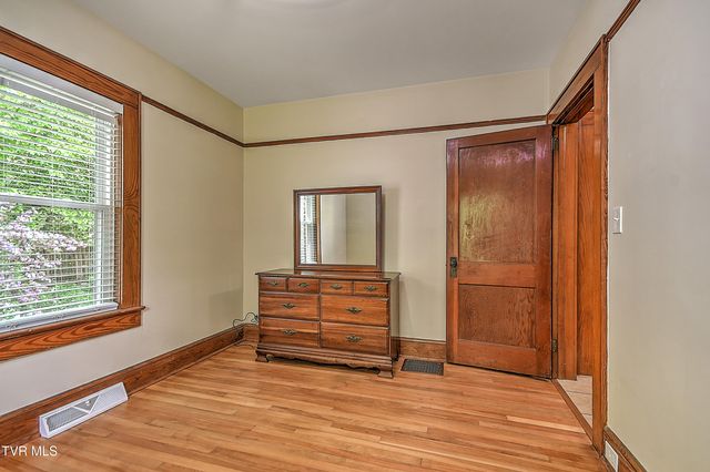 275 Tiger Creek Road, Roan Mountain, TN 37687